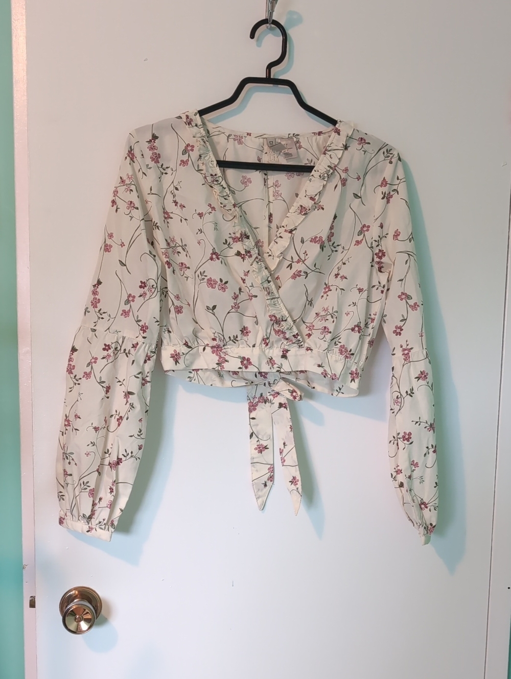 H&M Divided Floral Wrap Crop Top - Cream with Pink Blossoms
